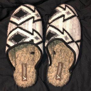 American Eagle slippers